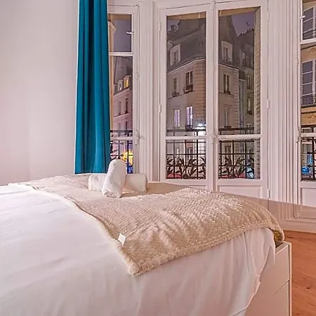 Lovely Parisian Flat Rue St Honore Louvre Rivoli * Paris