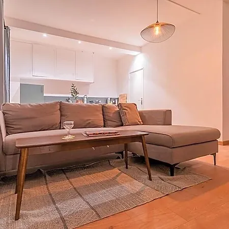 Lovely Parisian Flat Rue St Honore Louvre Rivoli *